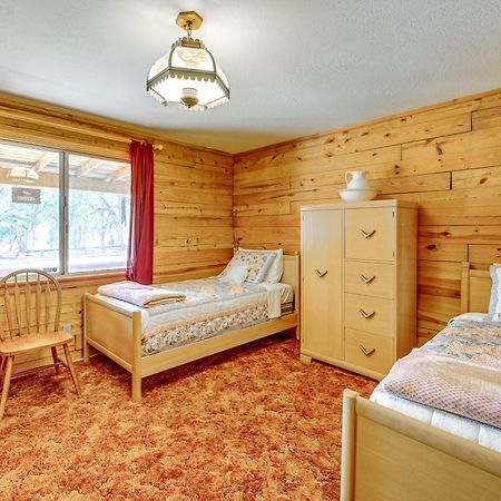 Cozy Family-Friendly Badger Retreat With Fireplace! ภายนอก รูปภาพ