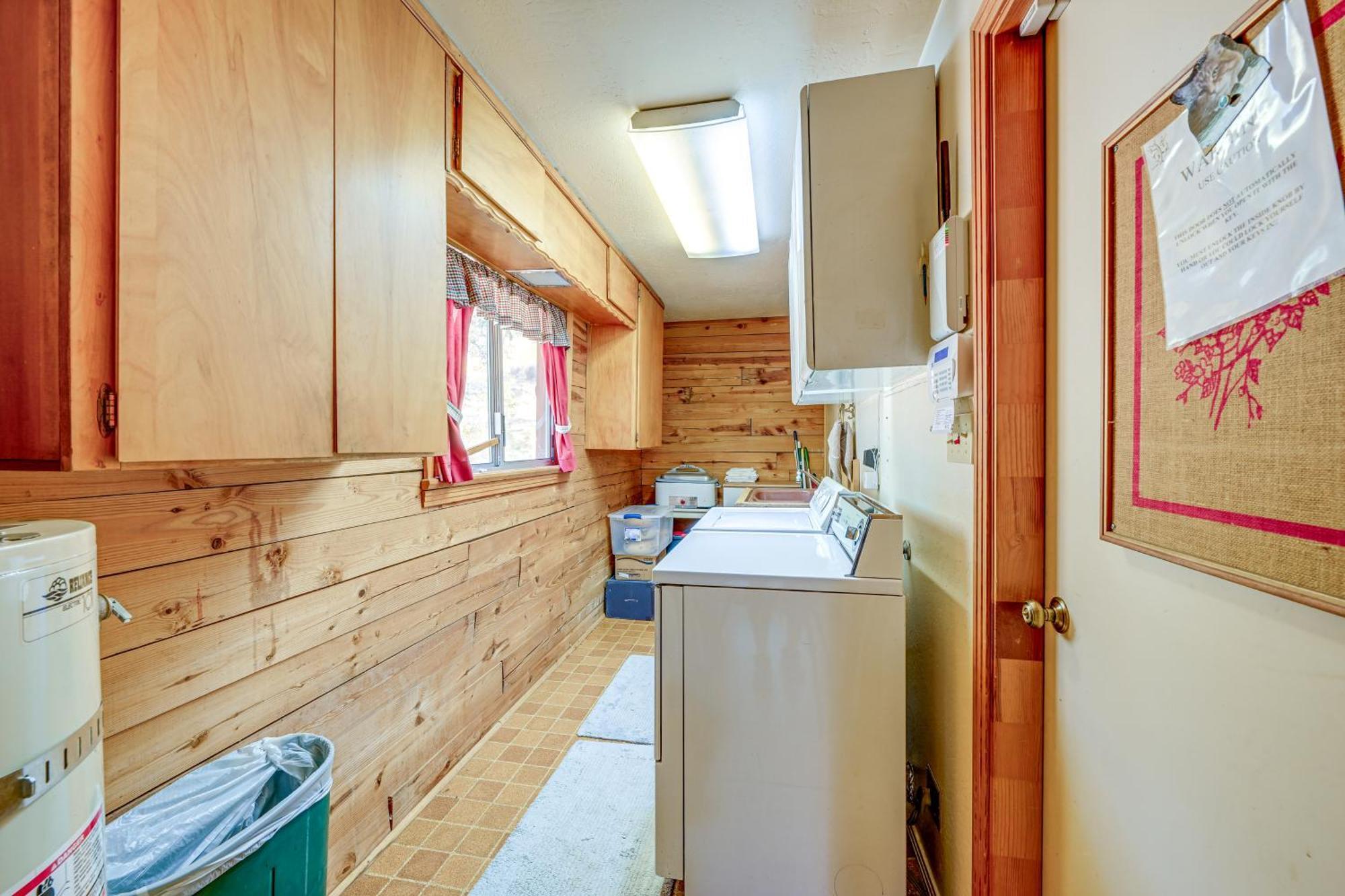 Cozy Family-Friendly Badger Retreat With Fireplace! ภายนอก รูปภาพ