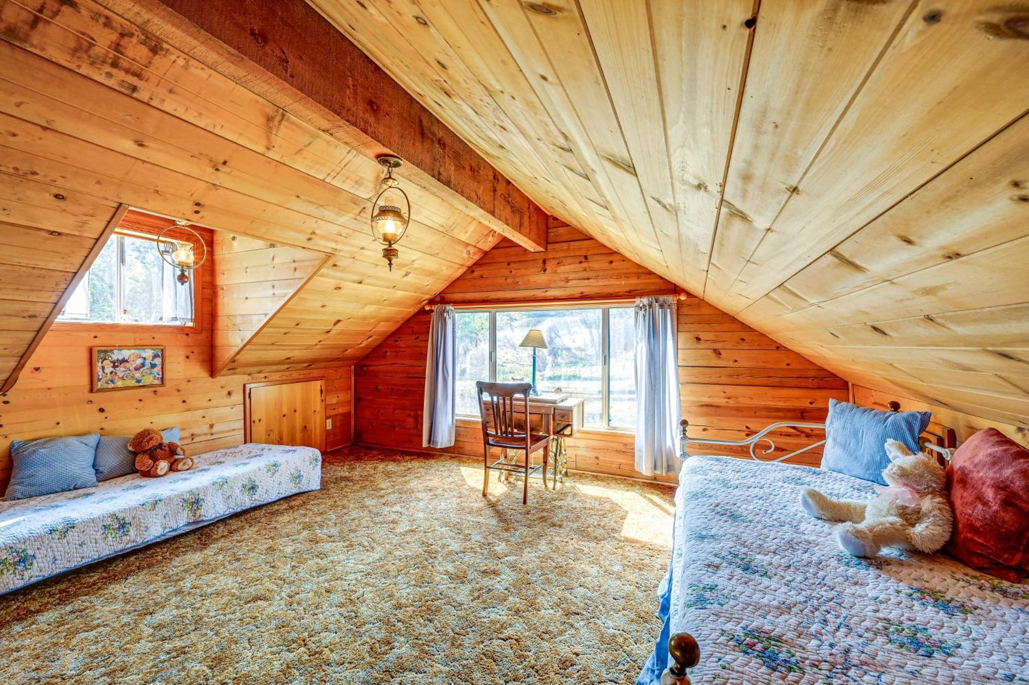 Cozy Family-Friendly Badger Retreat With Fireplace! ภายนอก รูปภาพ