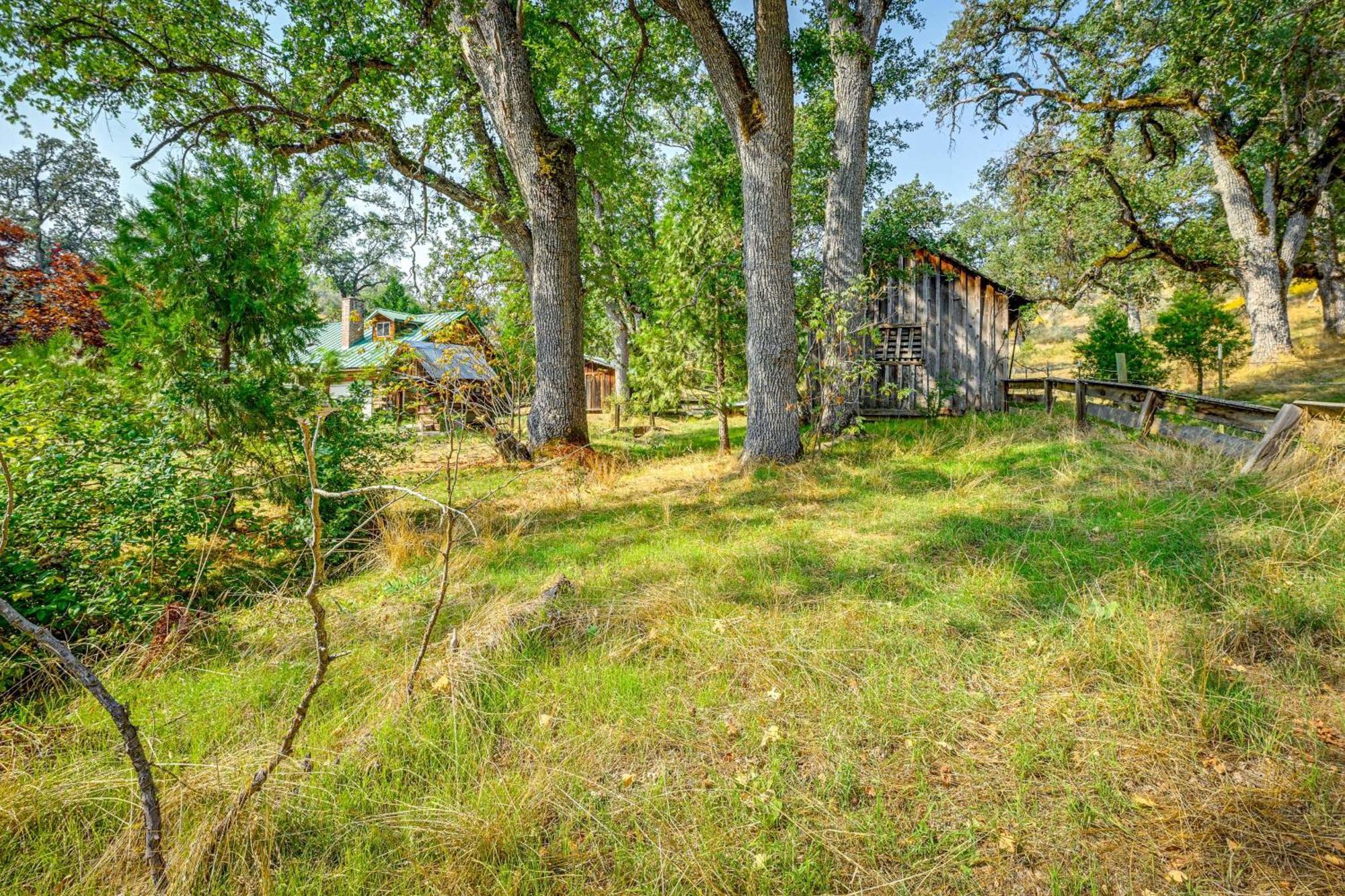Cozy Family-Friendly Badger Retreat With Fireplace! ภายนอก รูปภาพ