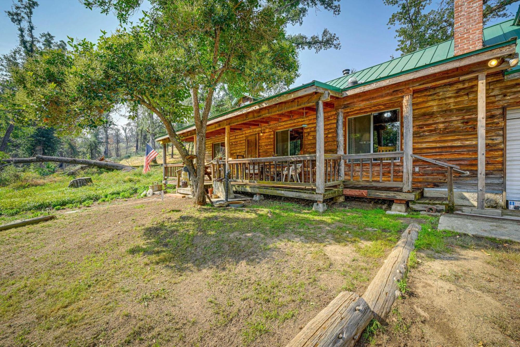 Cozy Family-Friendly Badger Retreat With Fireplace! ภายนอก รูปภาพ
